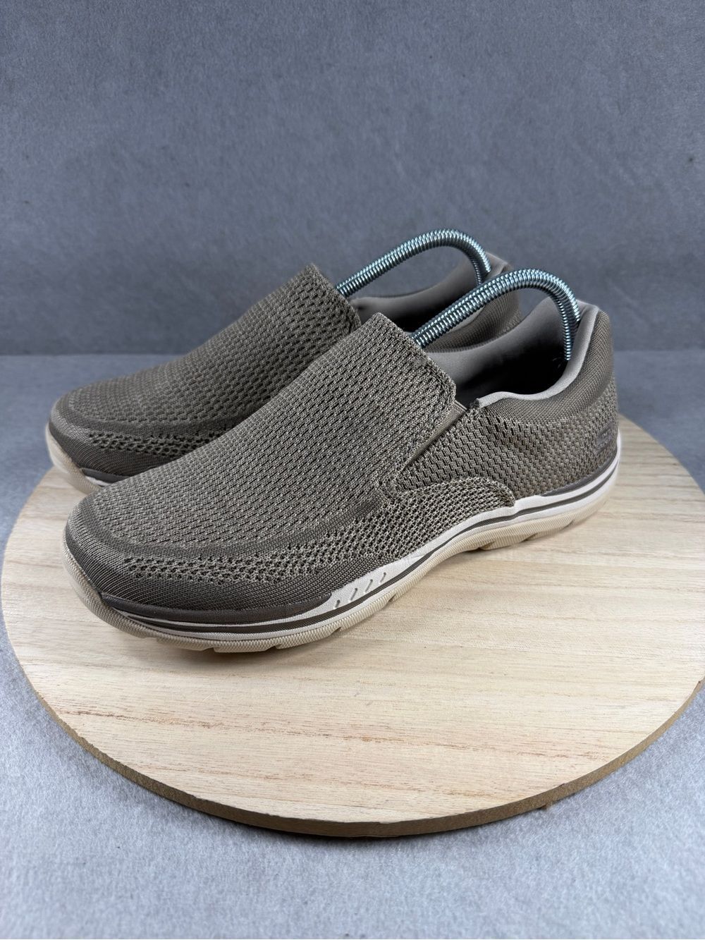Sketchers Relaxed Fit: Gomel Expected 2.0 - Arago Men’s Size 8.5 Color Taupe